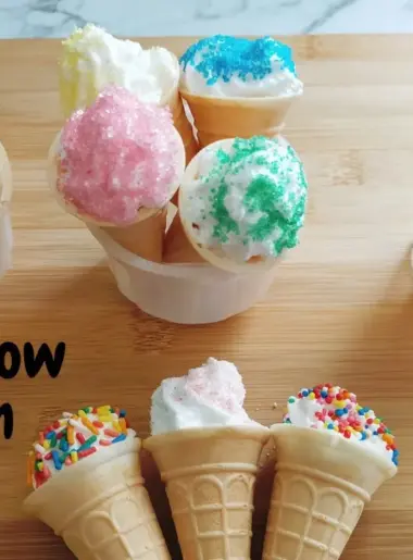 Marshmallow Mini Cones