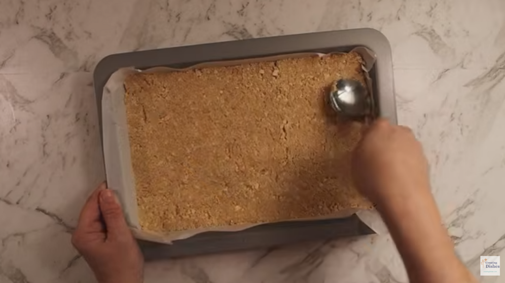 Base for no-bake lemon slice.