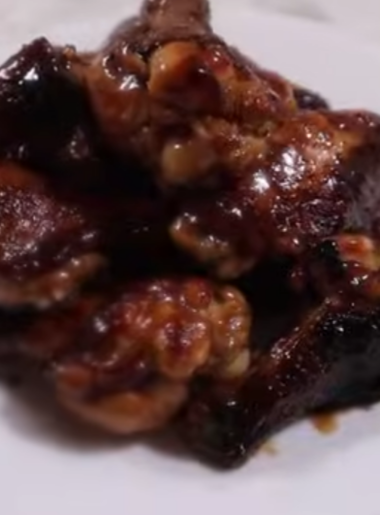 Coca Cola chicken wings on a plate